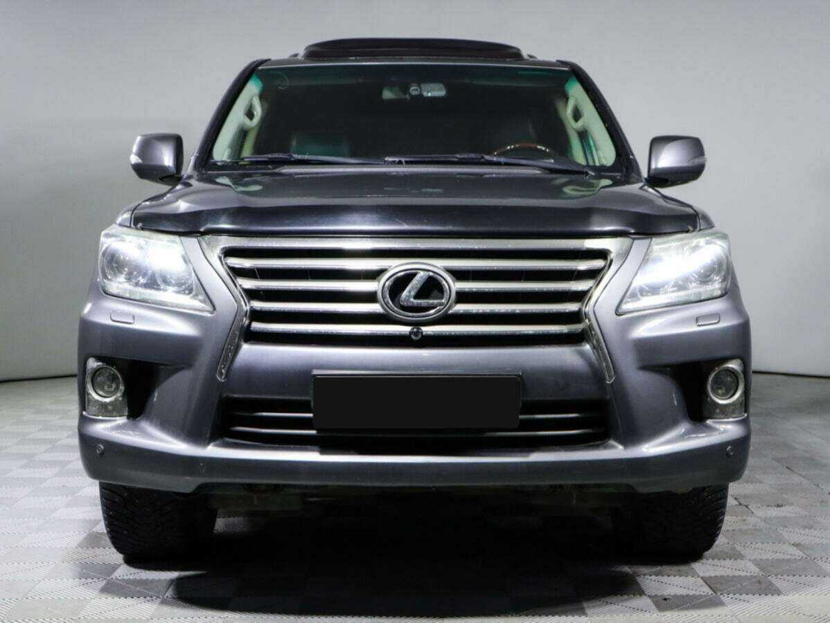 Lexus LX с пробегом — 2012 год. Фото: #1