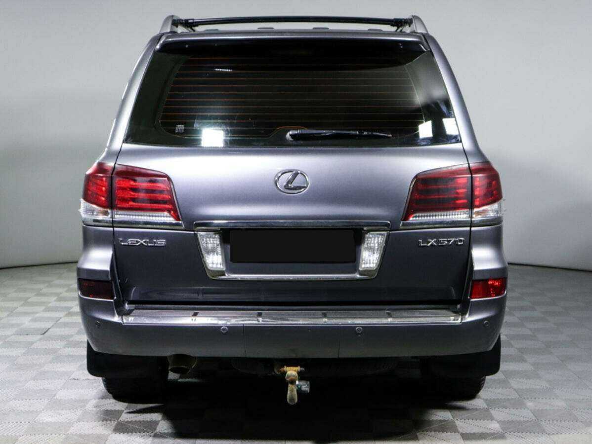 Lexus LX с пробегом — 2012 год. Фото: #4