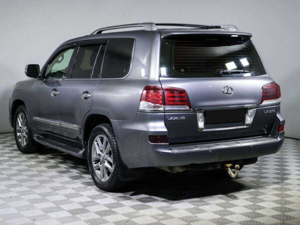 Lexus LX с пробегом — 2012 год. Фото: #5