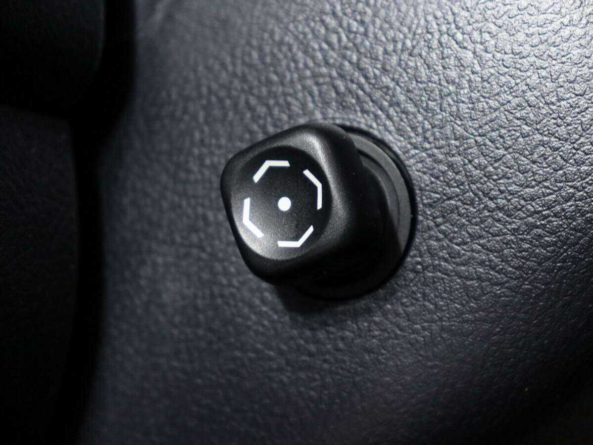 Lexus LX с пробегом — 2012 год. Фото: #19