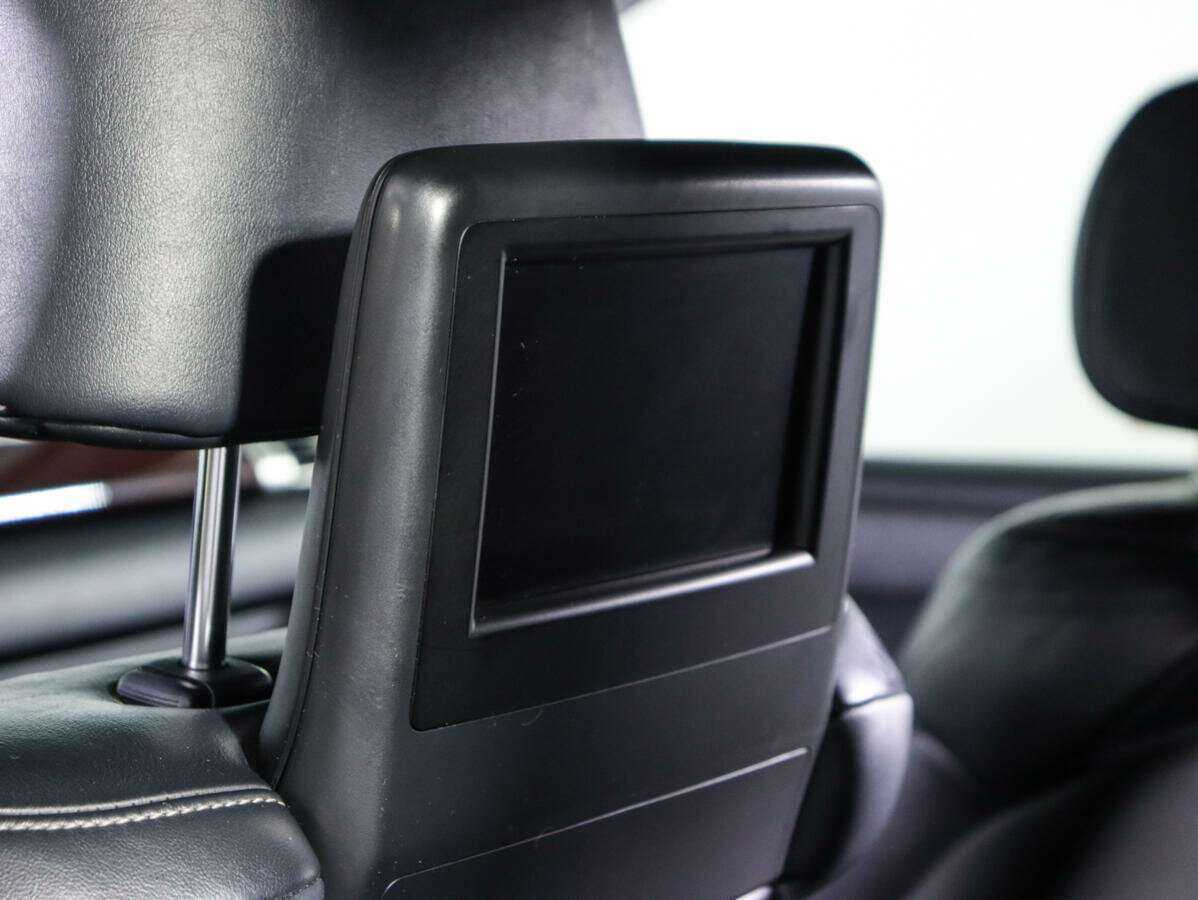 Lexus LX с пробегом — 2012 год. Фото: #22