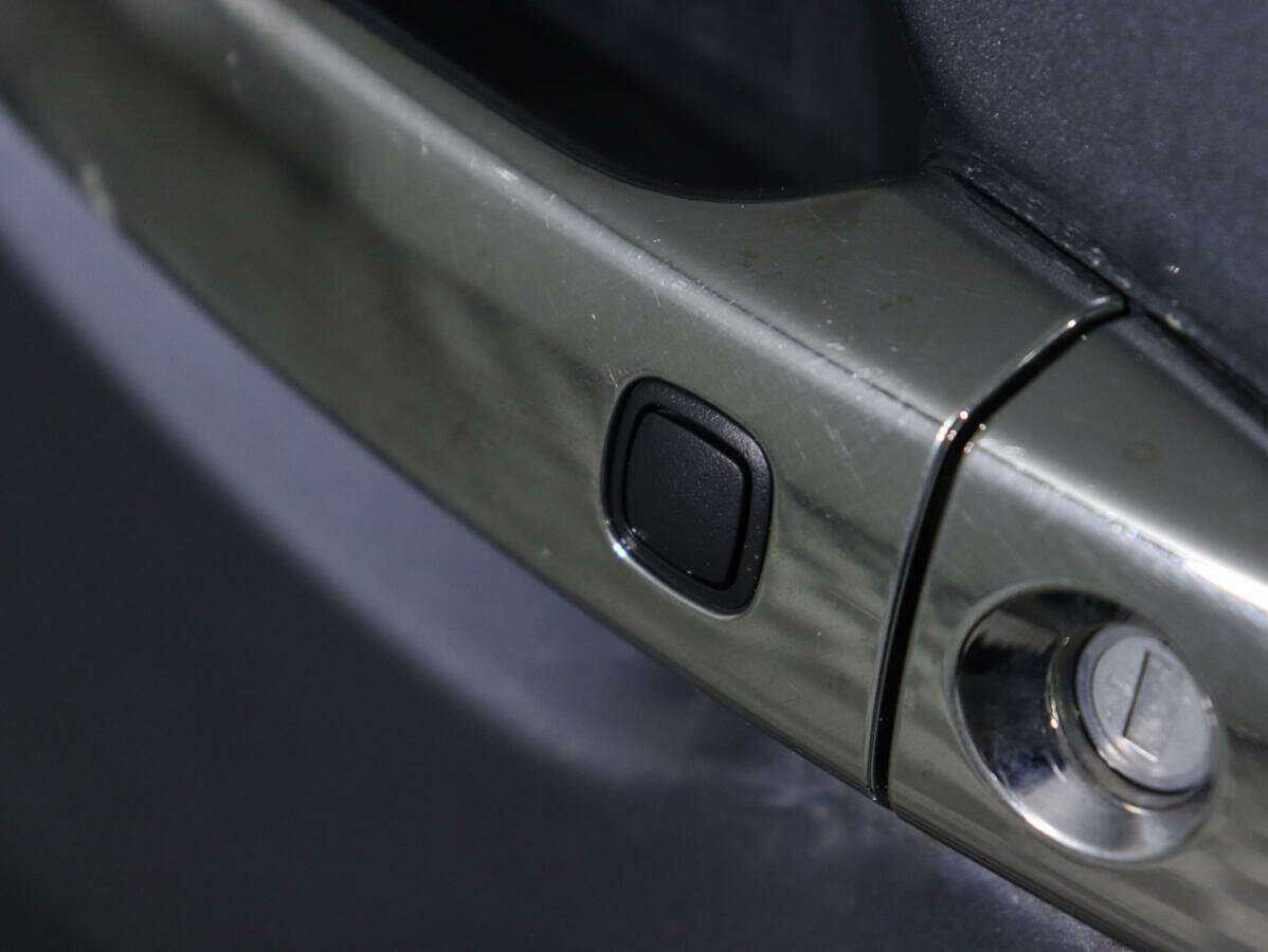 Lexus LX с пробегом — 2012 год. Фото: #25