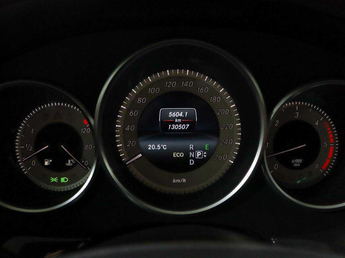 Mercedes-Benz CLS с пробегом — 2014 год. Фото: #9