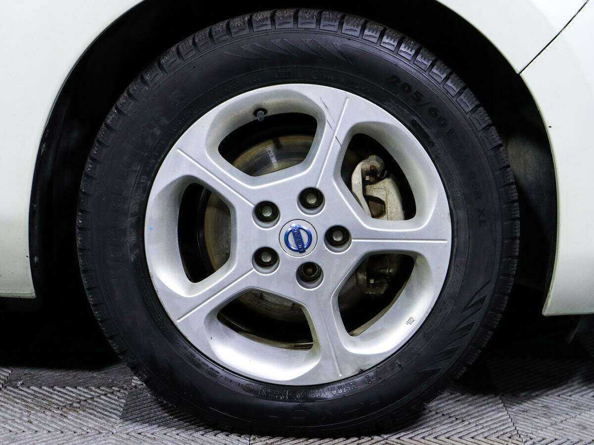 Nissan Leaf с пробегом — 2011 год. Фото: #17