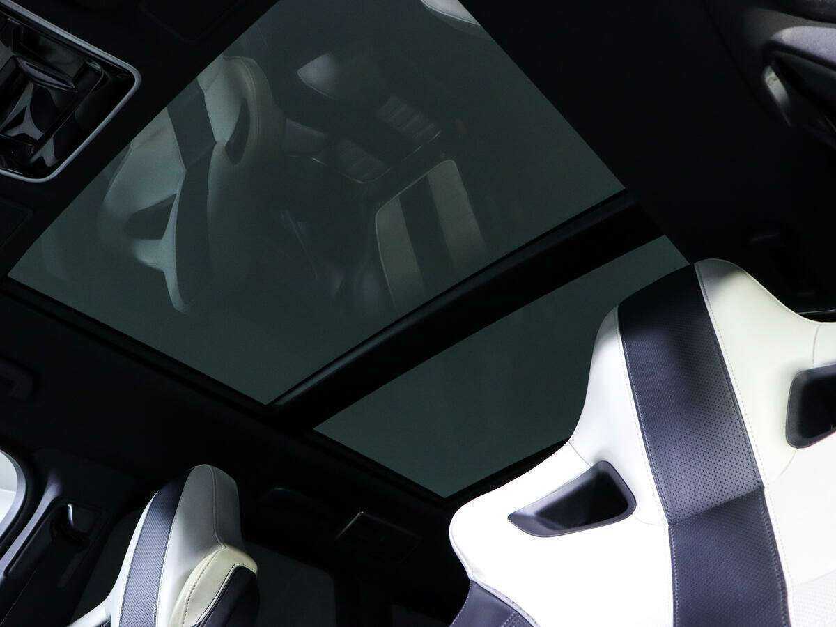 Land Rover Range Rover Sport с пробегом — 2015 год. Фото: #12