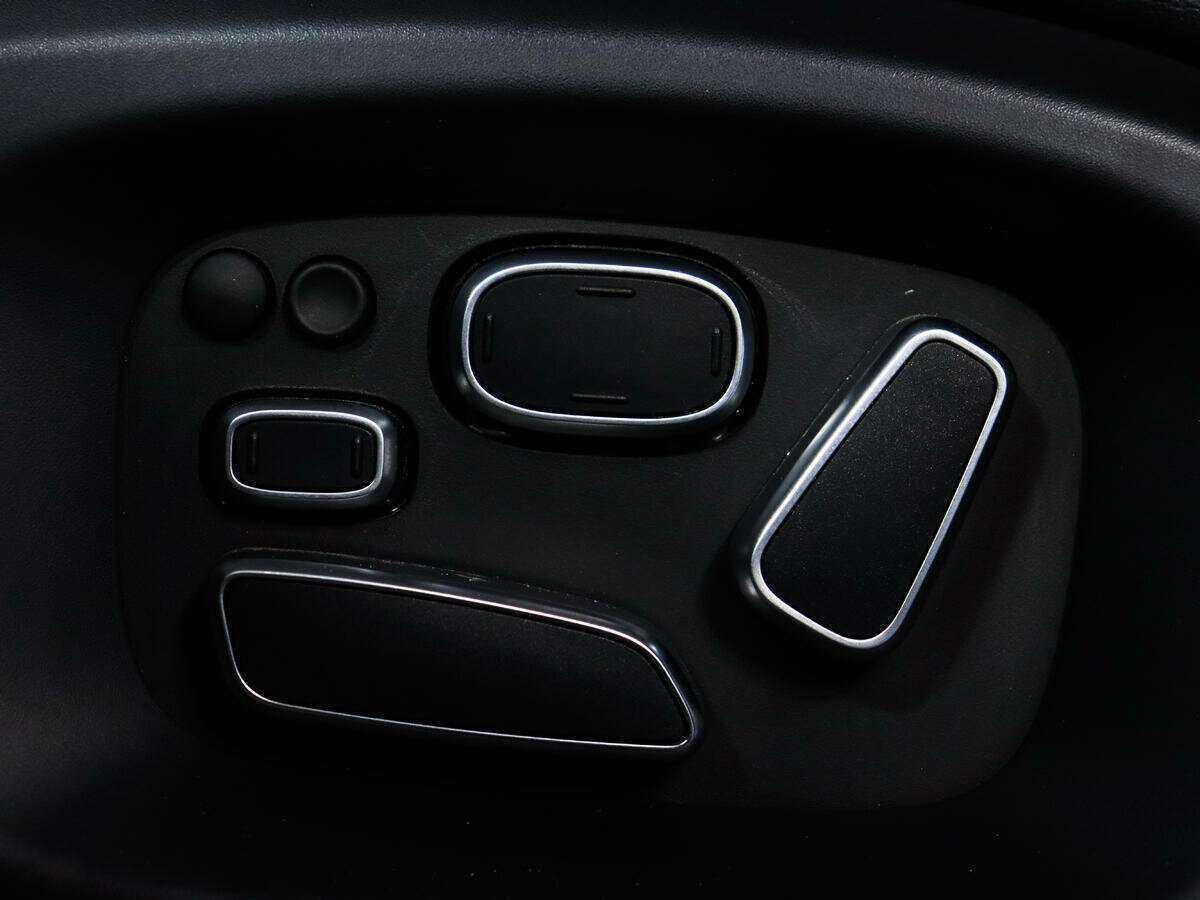 Land Rover Range Rover Sport с пробегом — 2015 год. Фото: #20