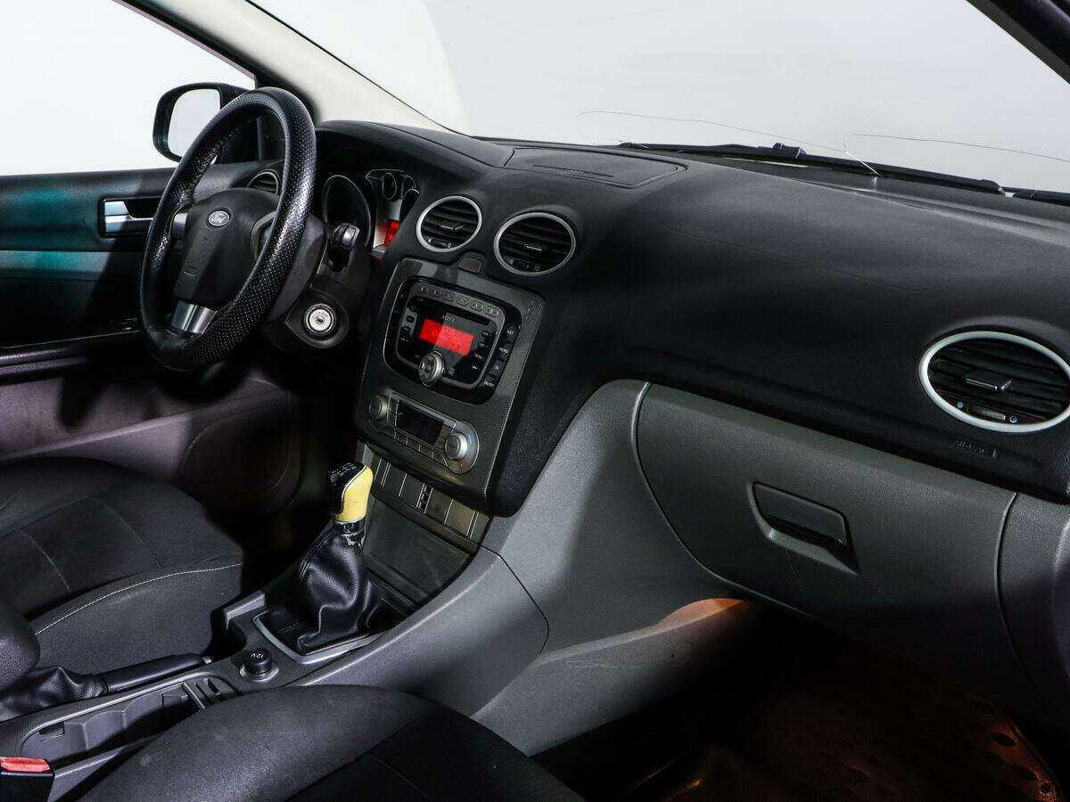 Ford Focus с пробегом — 2009 год. Фото: #6