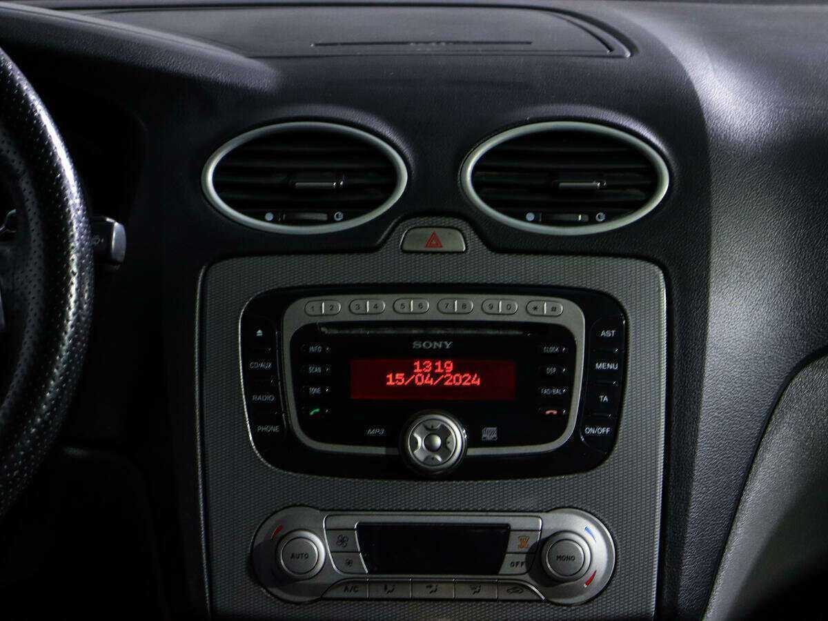 Ford Focus с пробегом — 2009 год. Фото: #10