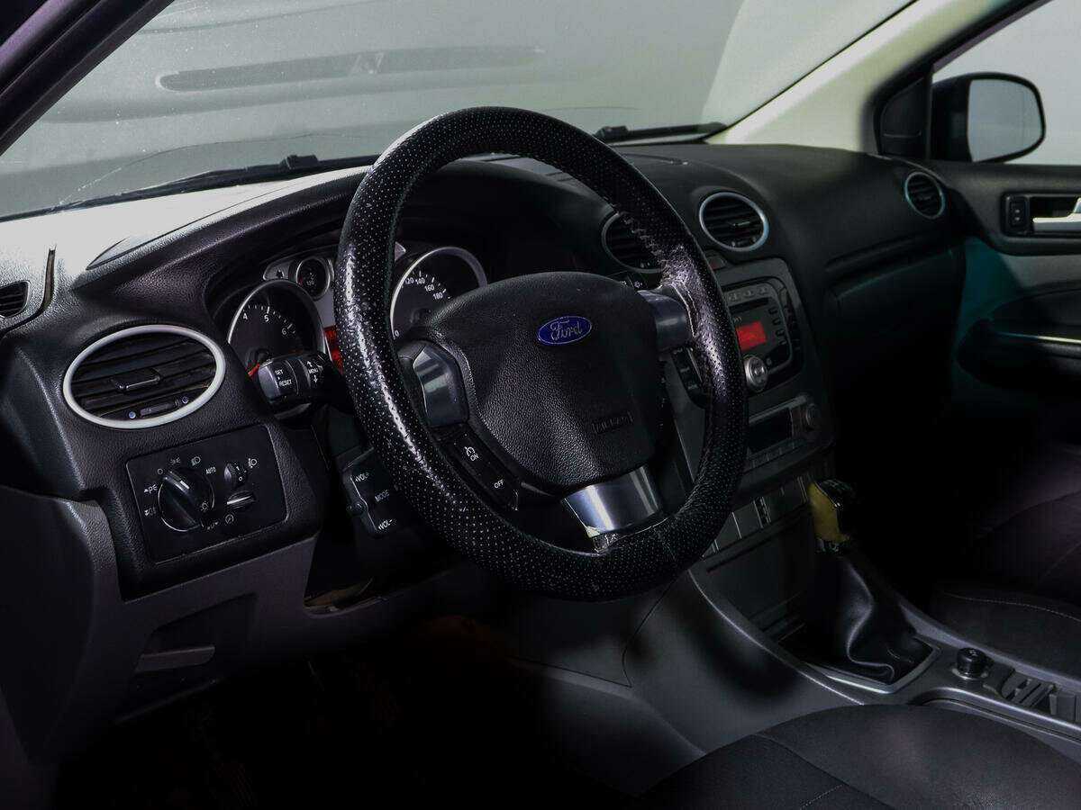 Ford Focus с пробегом — 2009 год. Фото: #11