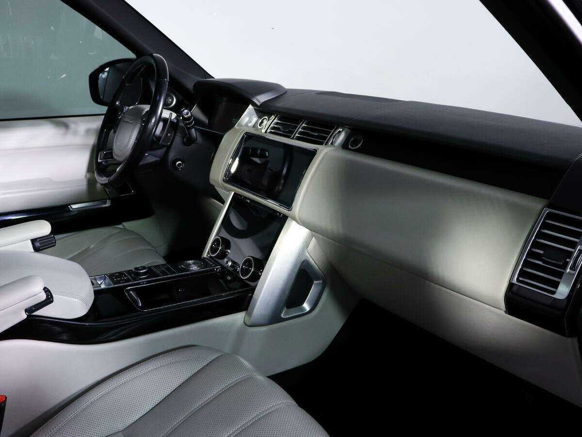 Land Rover Range Rover с пробегом — 2012 год. Фото: #6