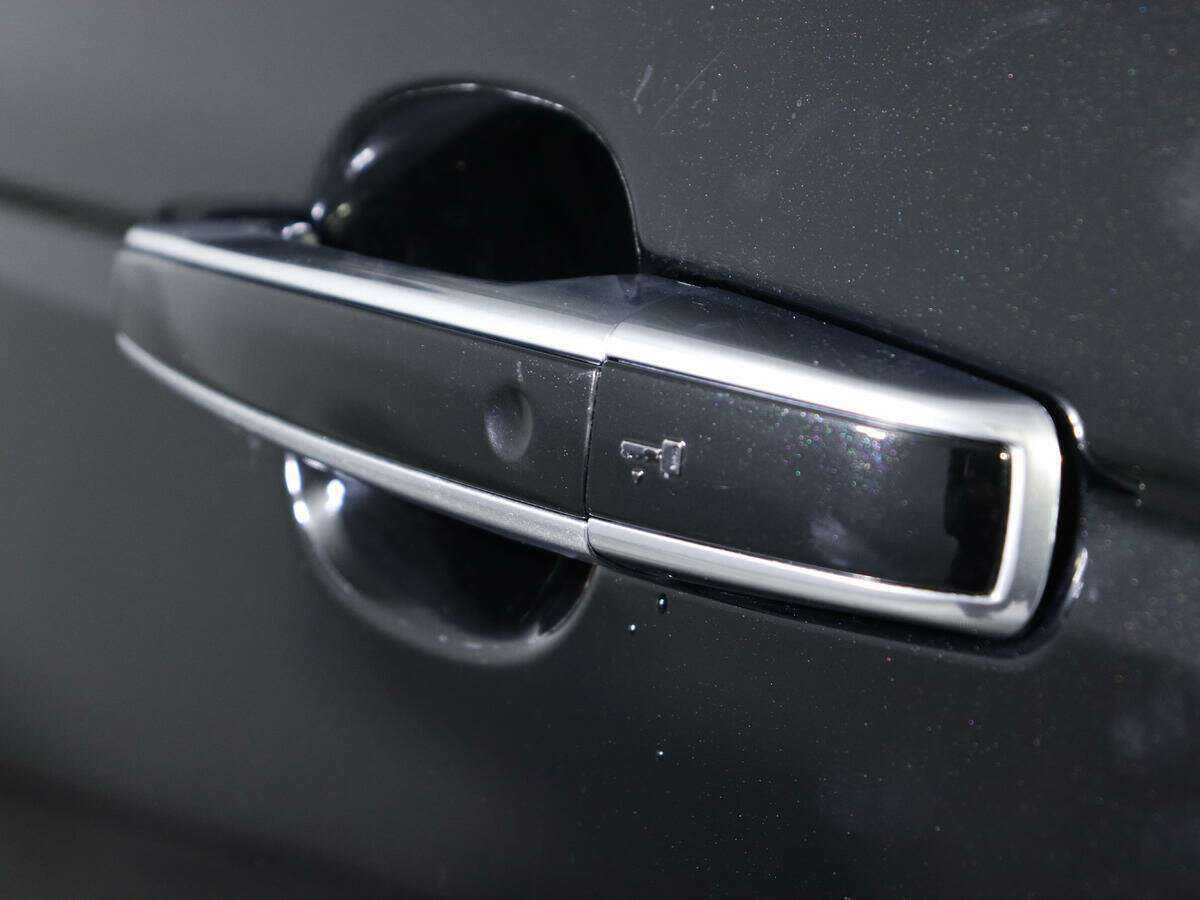 Land Rover Range Rover с пробегом — 2012 год. Фото: #20