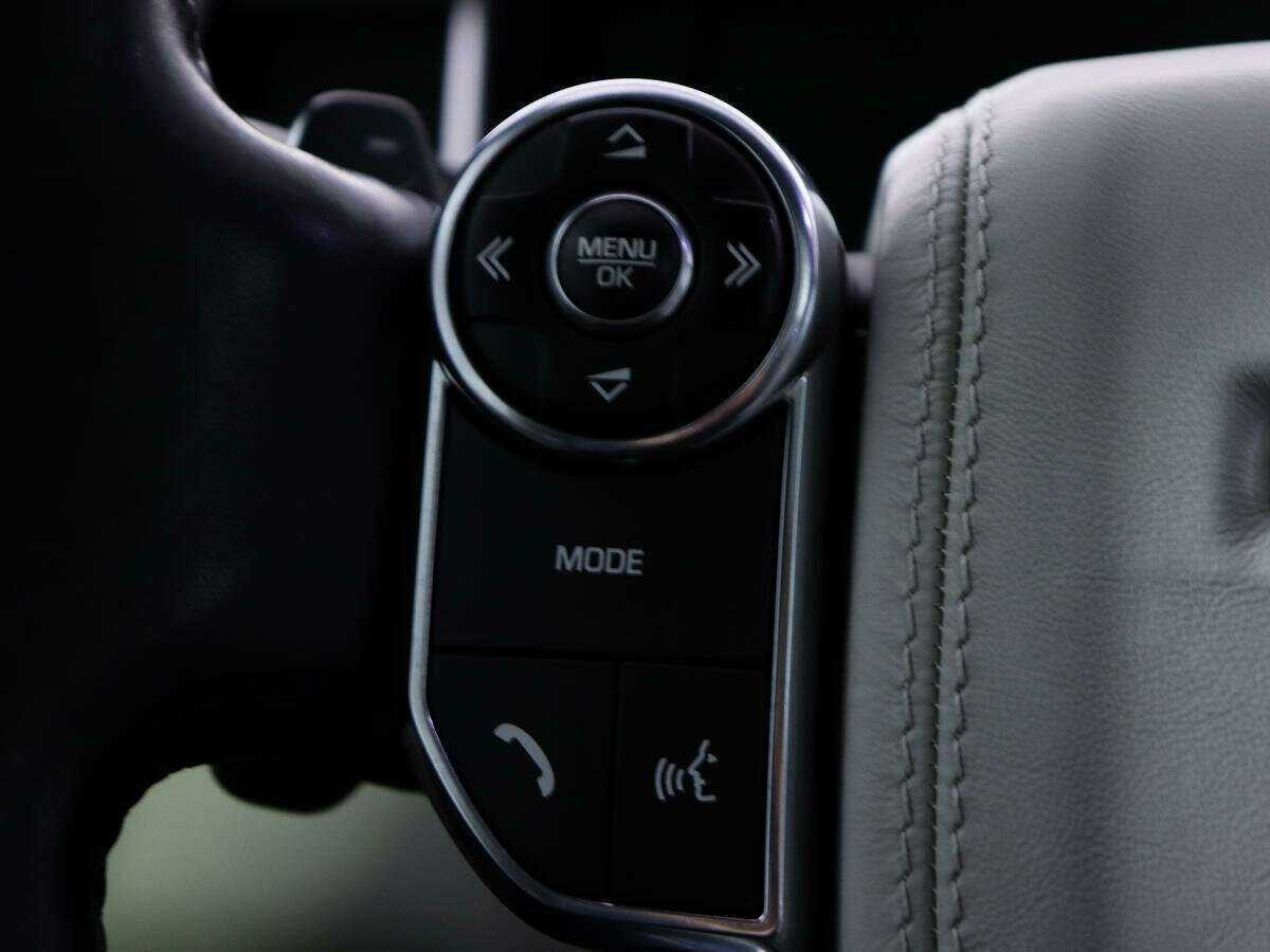 Land Rover Range Rover с пробегом — 2012 год. Фото: #24