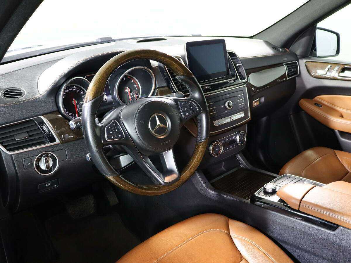 Mercedes-Benz GLS с пробегом — 2016 год. Фото: #14