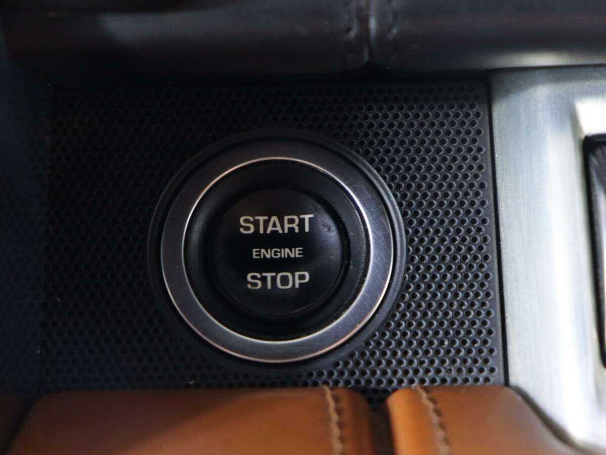 Land Rover Range Rover с пробегом — 2013 год. Фото: #17