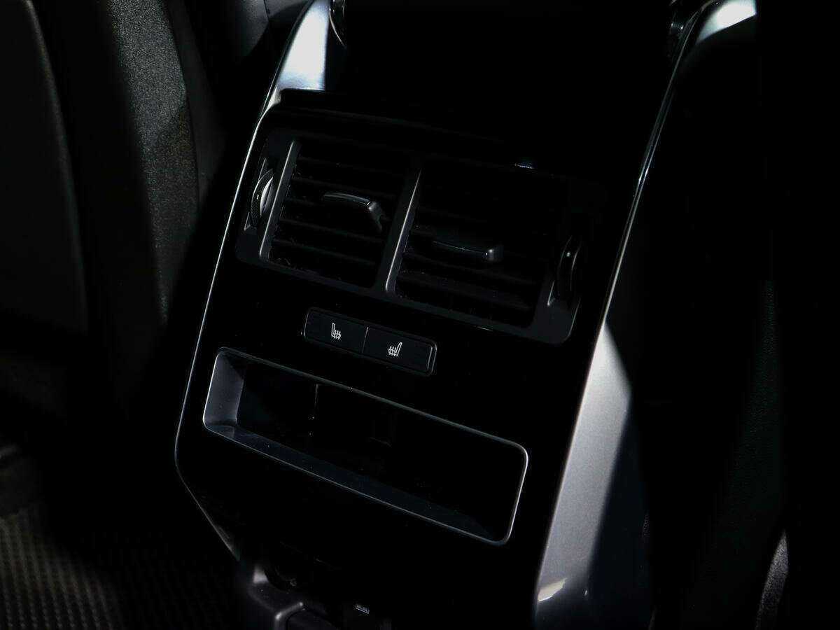 Land Rover Range Rover Sport с пробегом — 2018 год. Фото: #10