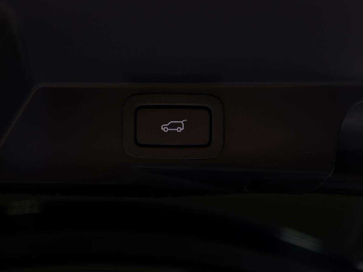 Land Rover Range Rover Sport с пробегом — 2018 год. Фото: #11