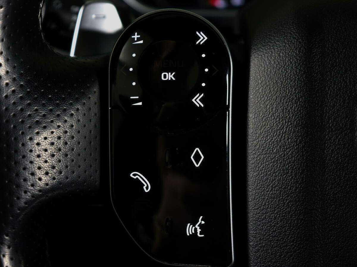 Land Rover Range Rover Sport с пробегом — 2018 год. Фото: #16