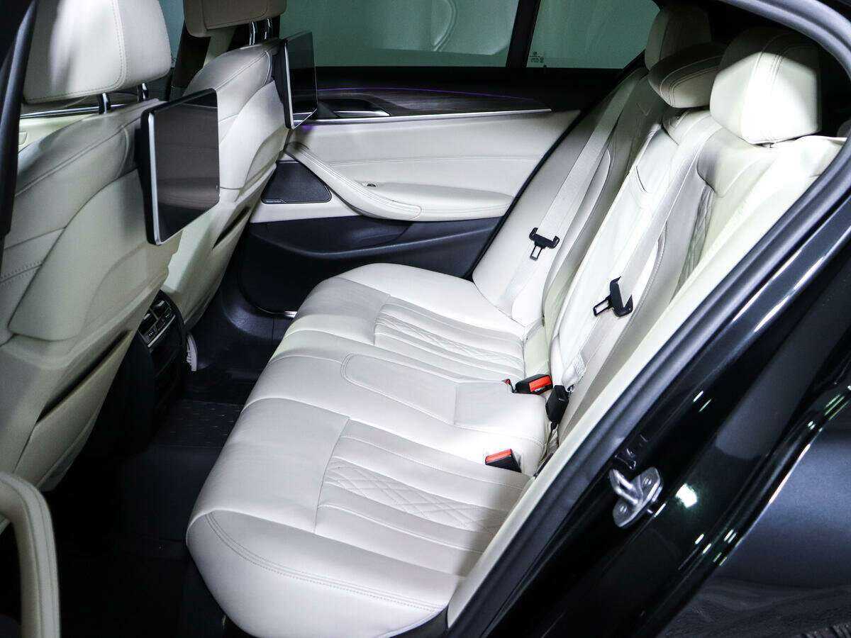 BMW 5 серии с пробегом — 2018 год. Фото: #8