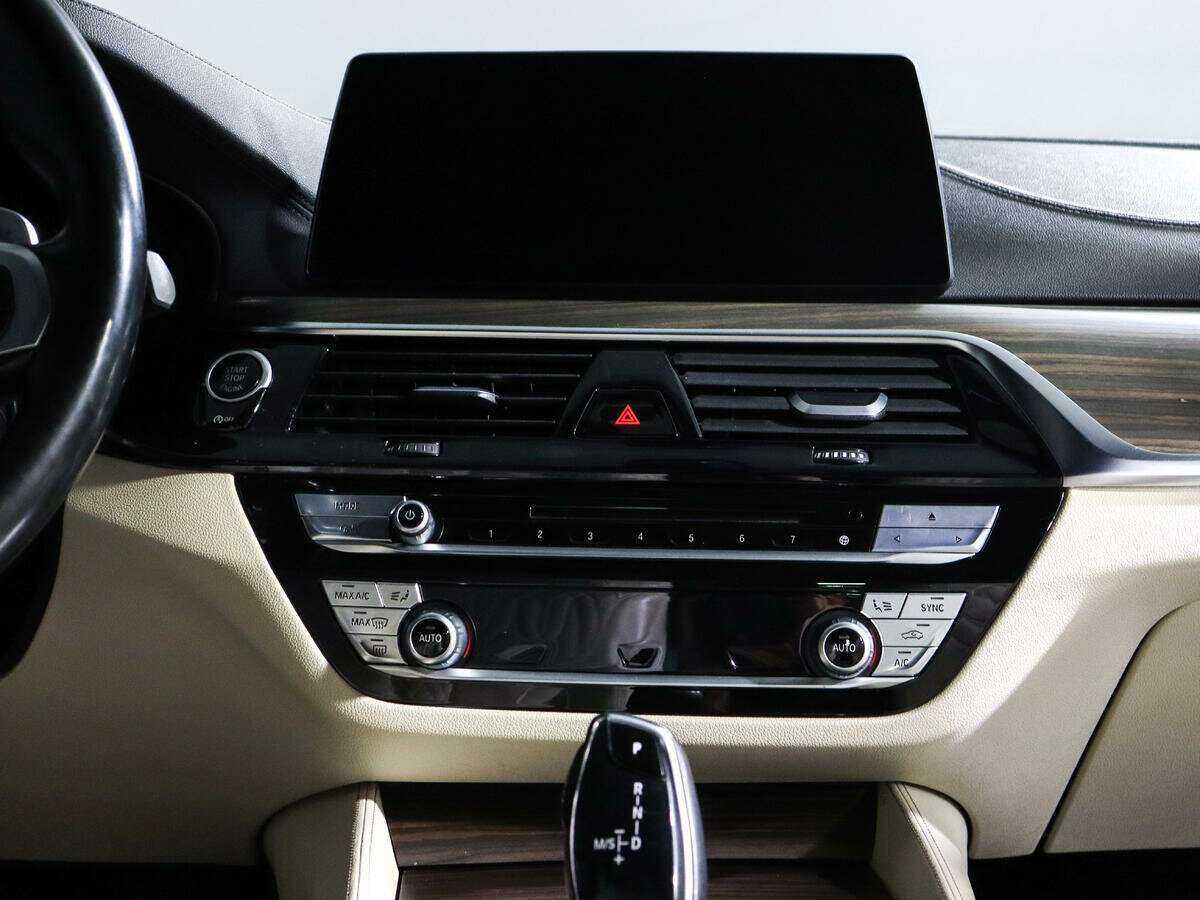 BMW 5 серии с пробегом — 2018 год. Фото: #11