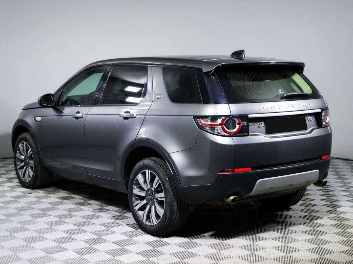 Land Rover Discovery Sport с пробегом — 2017 год. Фото: #4