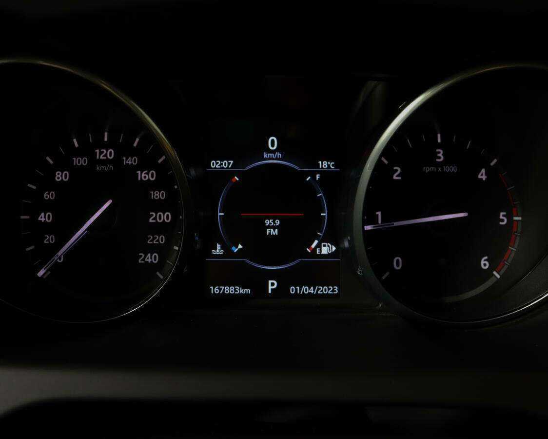 Land Rover Discovery Sport с пробегом — 2017 год. Фото: #7