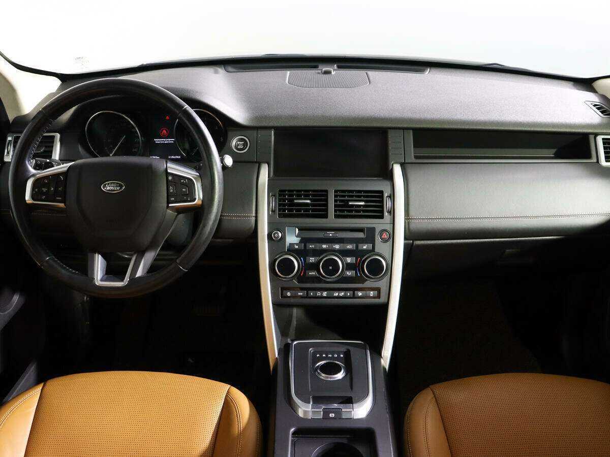 Land Rover Discovery Sport с пробегом — 2017 год. Фото: #8