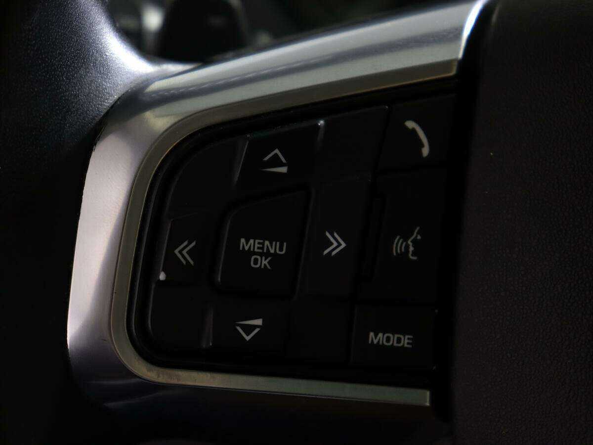 Land Rover Discovery Sport с пробегом — 2017 год. Фото: #15