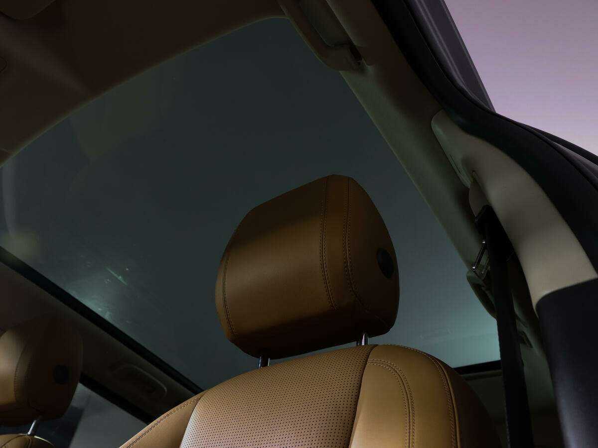 Land Rover Discovery Sport с пробегом — 2017 год. Фото: #17