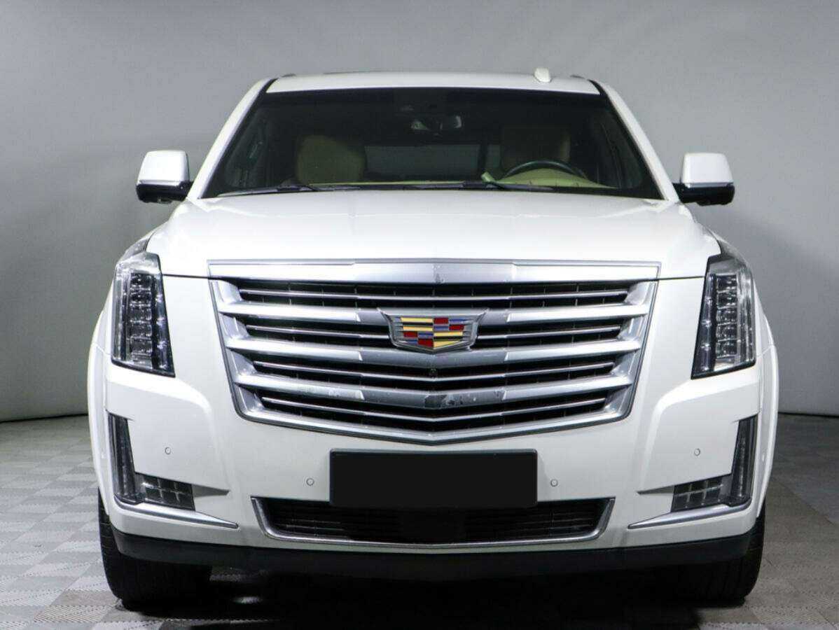 Cadillac Escalade с пробегом — 2018 год. Фото: #1