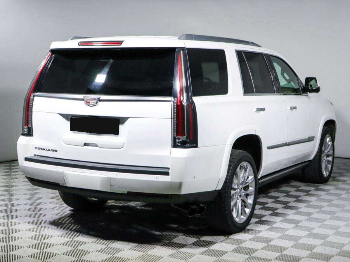 Cadillac Escalade с пробегом — 2018 год. Фото: #4