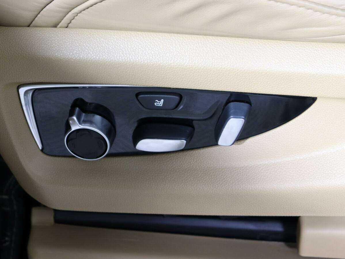 Cadillac Escalade с пробегом — 2018 год. Фото: #15