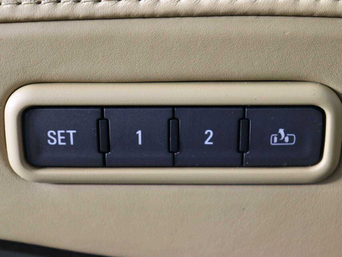 Cadillac Escalade с пробегом — 2018 год. Фото: #16