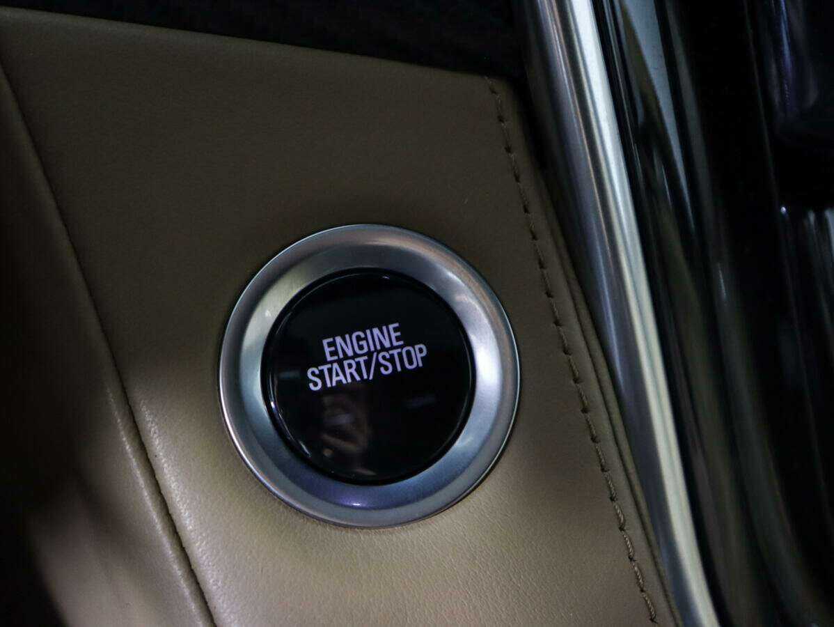 Cadillac Escalade с пробегом — 2018 год. Фото: #17