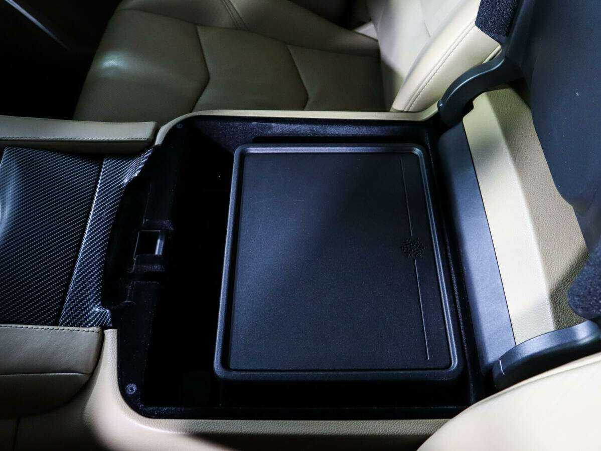 Cadillac Escalade с пробегом — 2018 год. Фото: #27