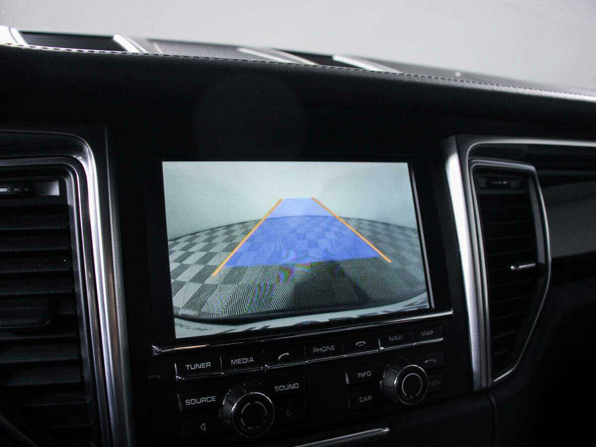 Porsche Macan с пробегом — 2015 год. Фото: #14