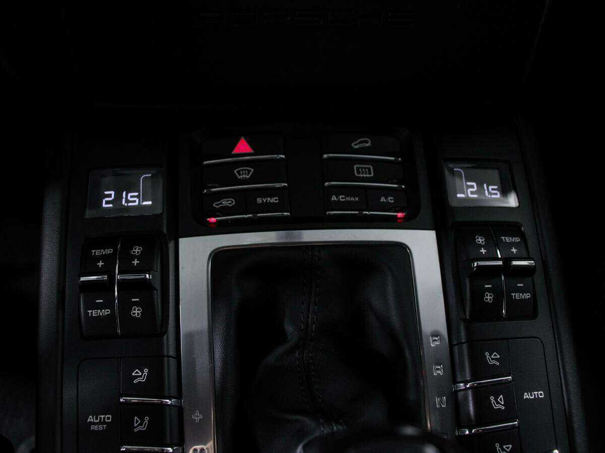 Porsche Macan с пробегом — 2015 год. Фото: #15