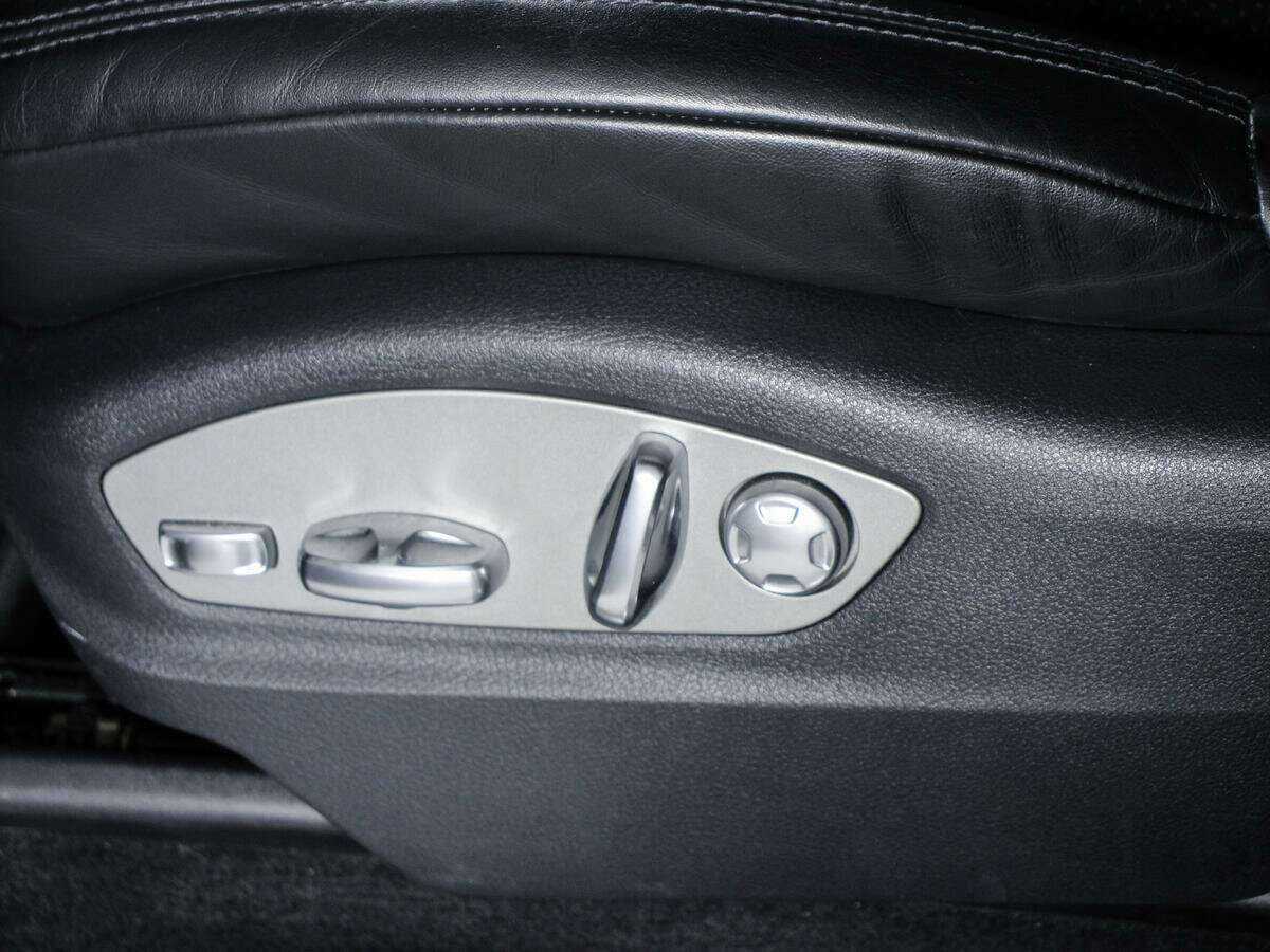 Porsche Macan с пробегом — 2015 год. Фото: #19