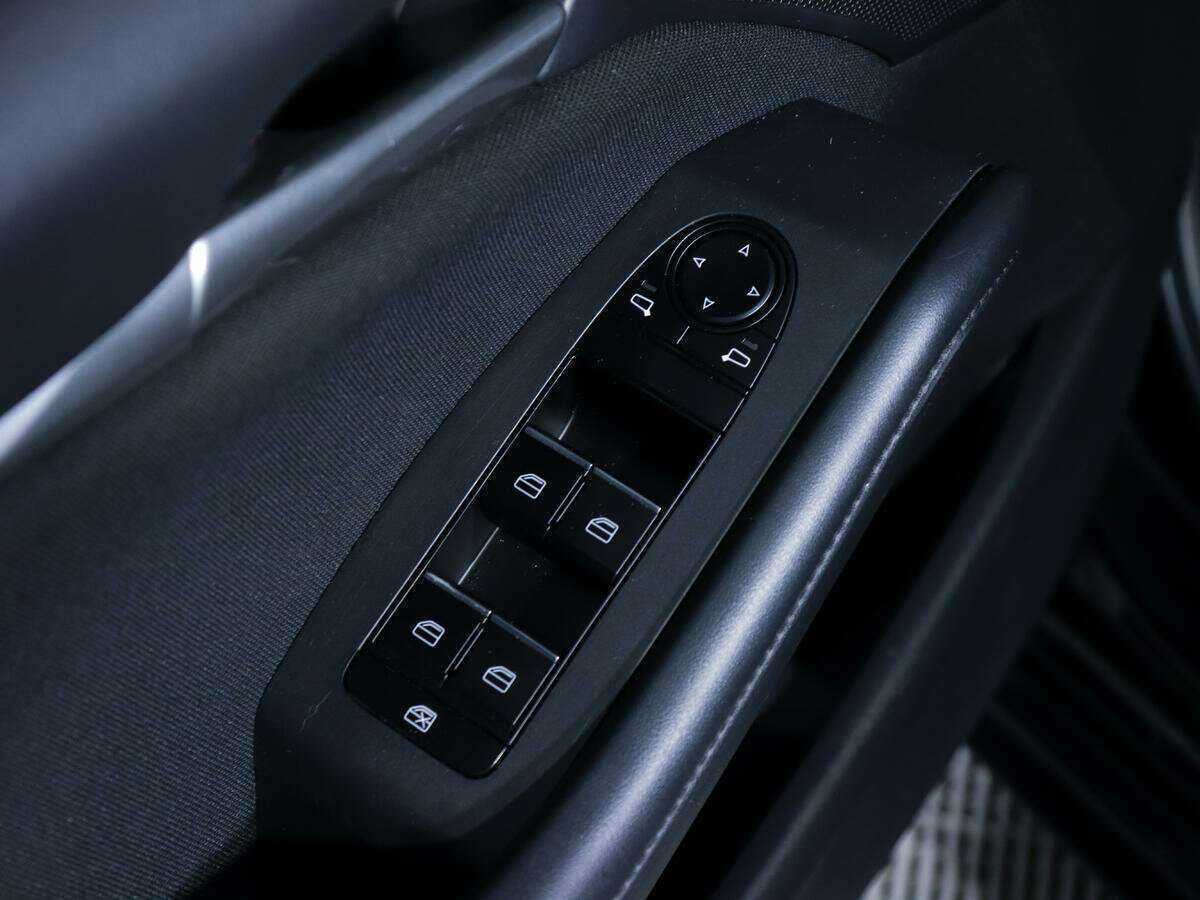 Mazda 3 с пробегом — 2020 год. Фото: #13