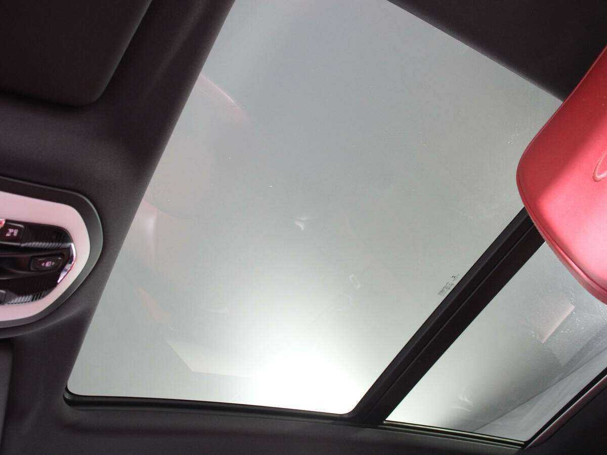 Porsche Macan с пробегом — 2017 год. Фото: #12