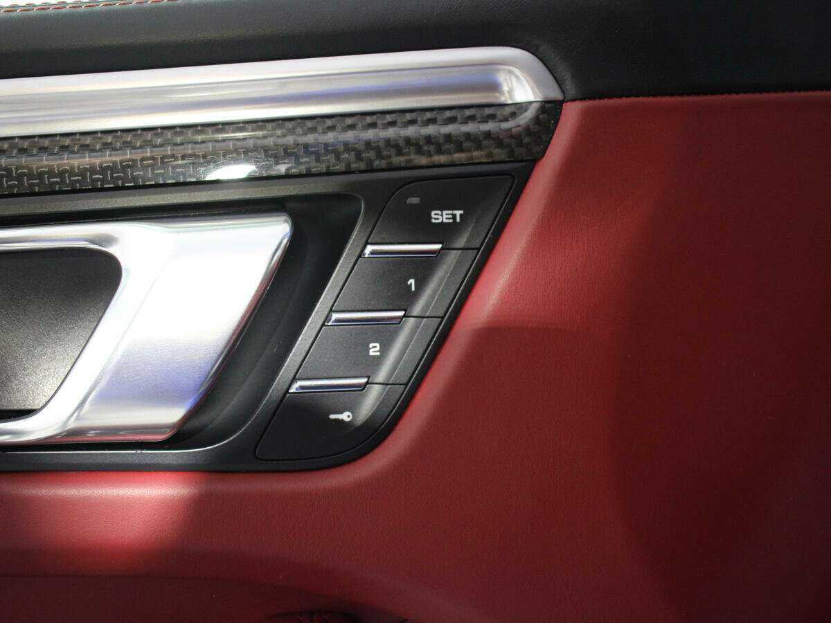 Porsche Macan с пробегом — 2017 год. Фото: #25