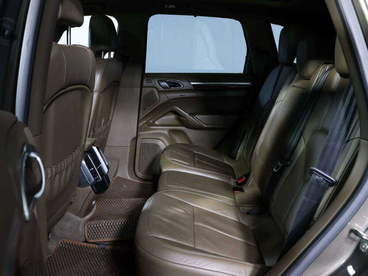 Porsche Cayenne с пробегом — 2013 год. Фото: #8