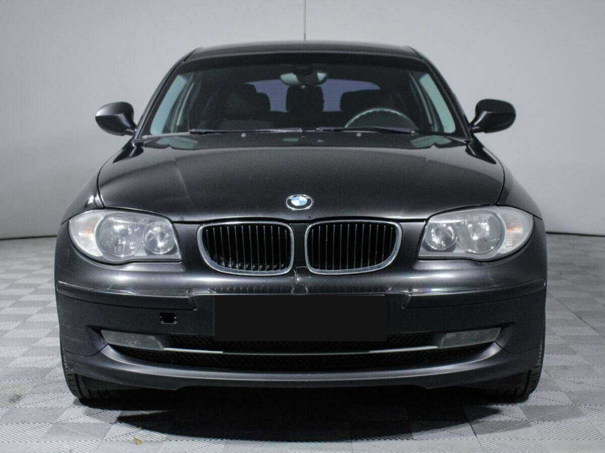 BMW 1 серии с пробегом — 2010 год. Фото: #1