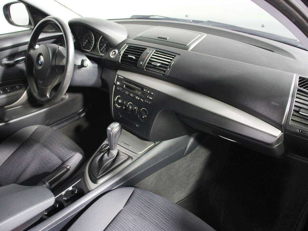 BMW 1 серии с пробегом — 2010 год. Фото: #7