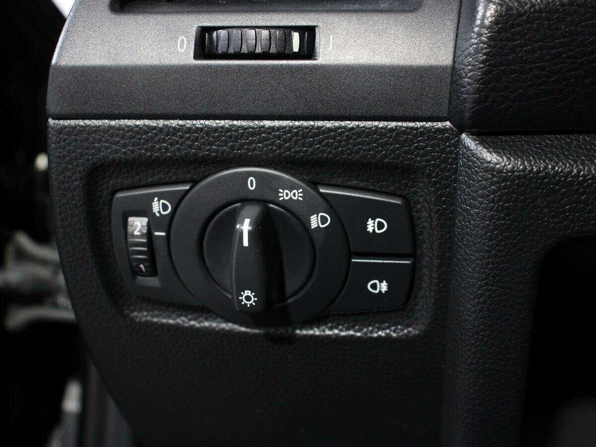 BMW 1 серии с пробегом — 2010 год. Фото: #13