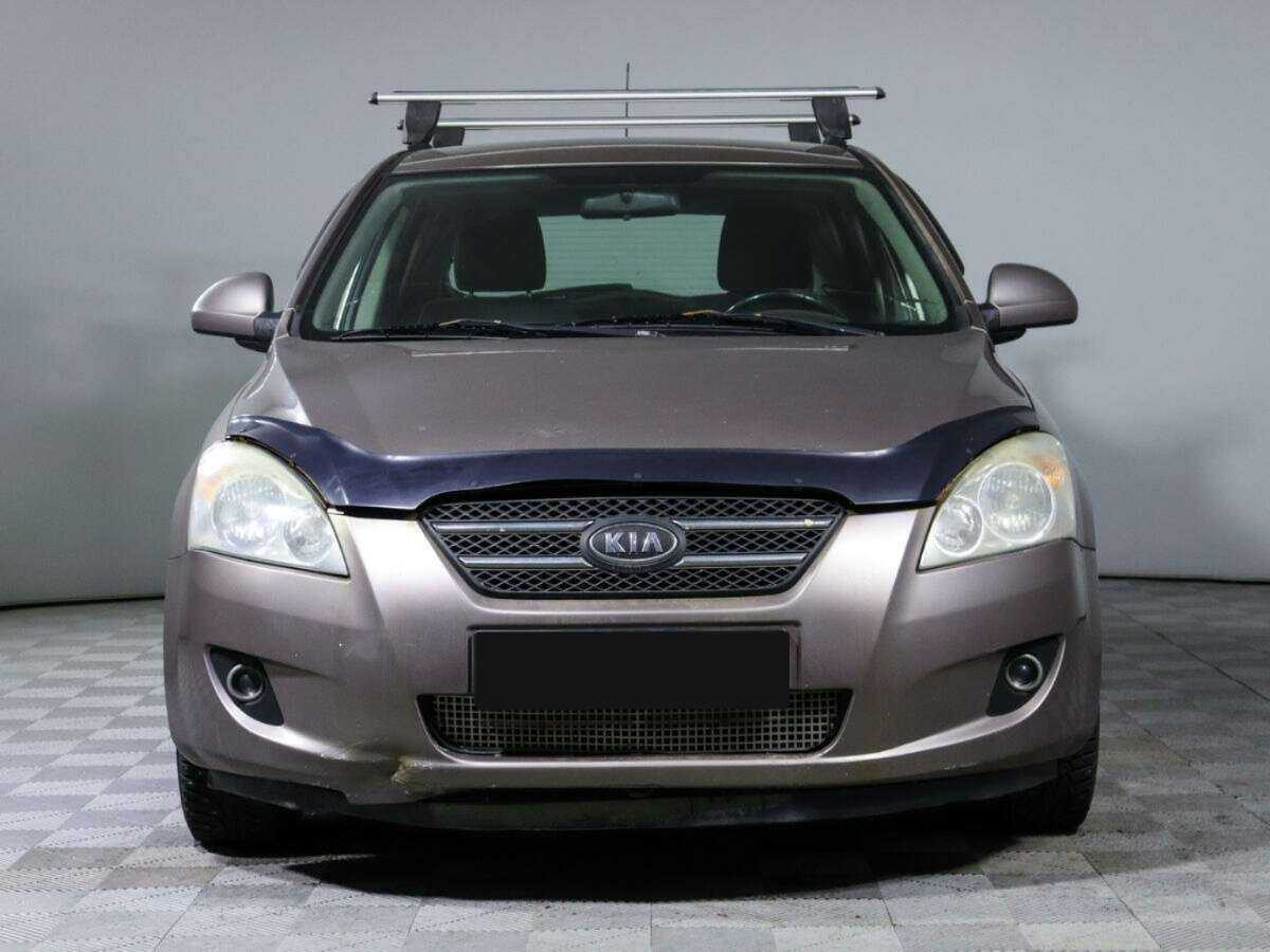 Kia Ceed с пробегом — 2009 год. Фото: #1