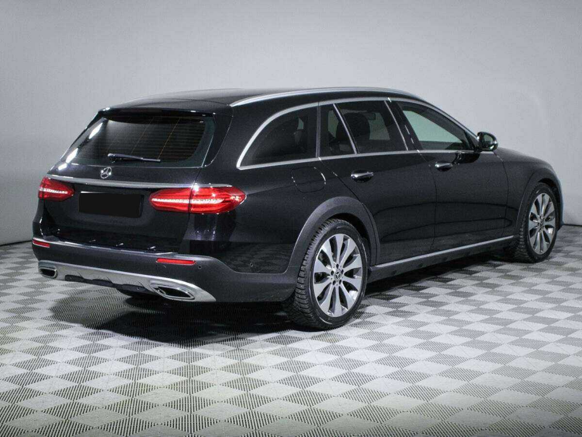 Mercedes-Benz E-Класс с пробегом — 2017 год. Фото: #3