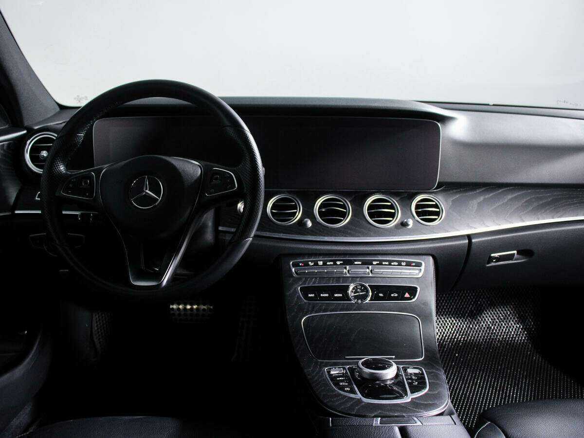 Mercedes-Benz E-Класс с пробегом — 2017 год. Фото: #9