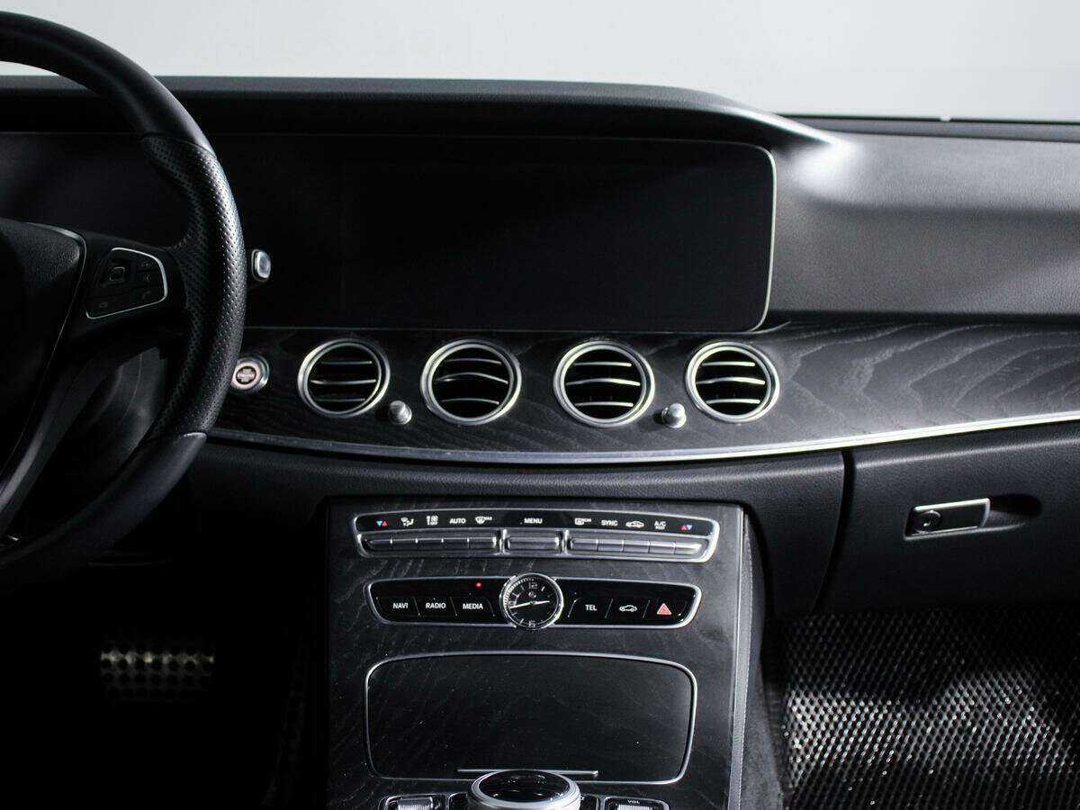 Mercedes-Benz E-Класс с пробегом — 2017 год. Фото: #10