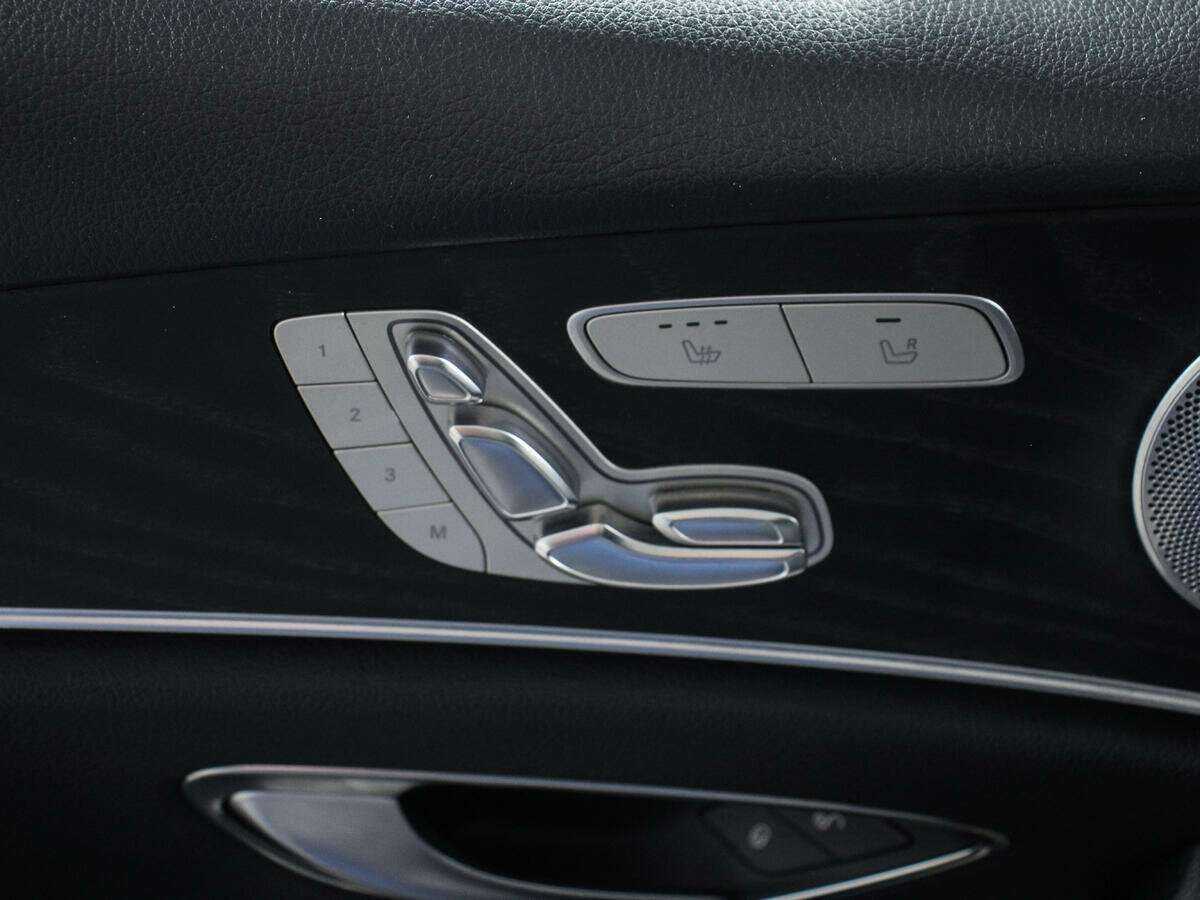 Mercedes-Benz E-Класс с пробегом — 2017 год. Фото: #18