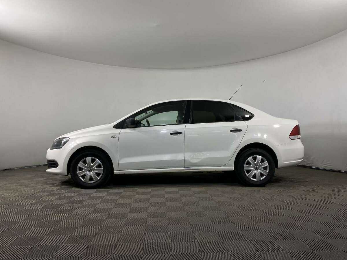 Volkswagen Polo с пробегом — 2011 год. Фото: #2